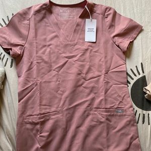 NEW WITH TAGS FIGS Mineral Mauve Scrub Top
